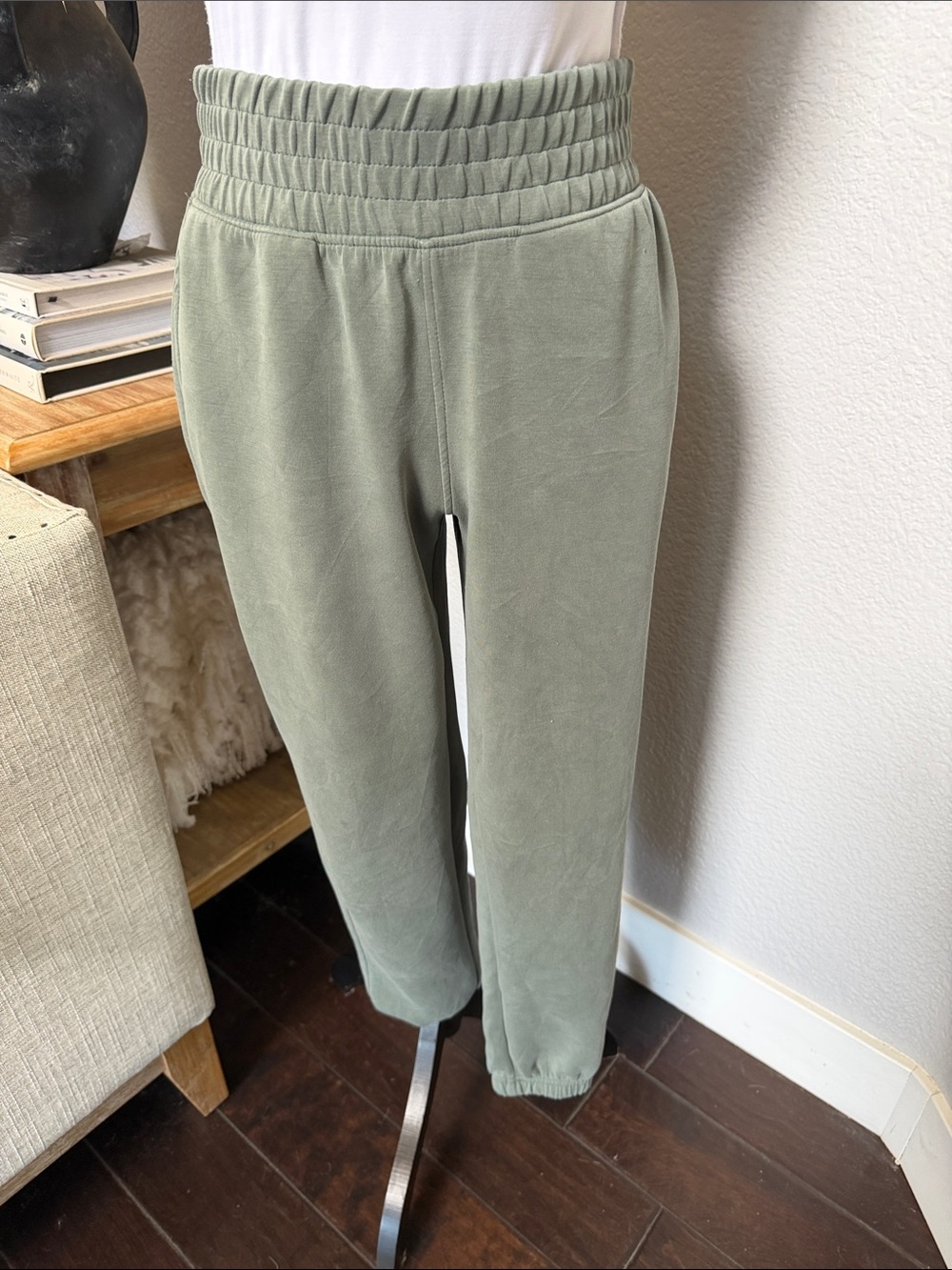 Bailey 44 Soft Ribbed Jogger Comfy Everyday Lounge Pants Muted Green Size S